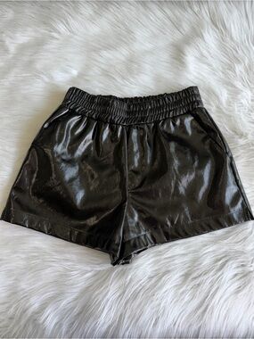Fun black shorts